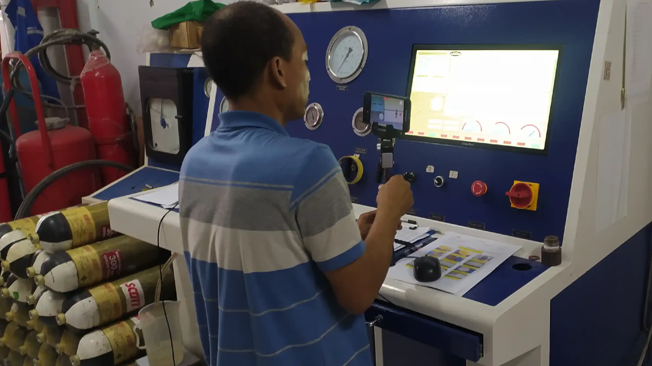 dokumentasi foto dan video lengkap hydrotest apar