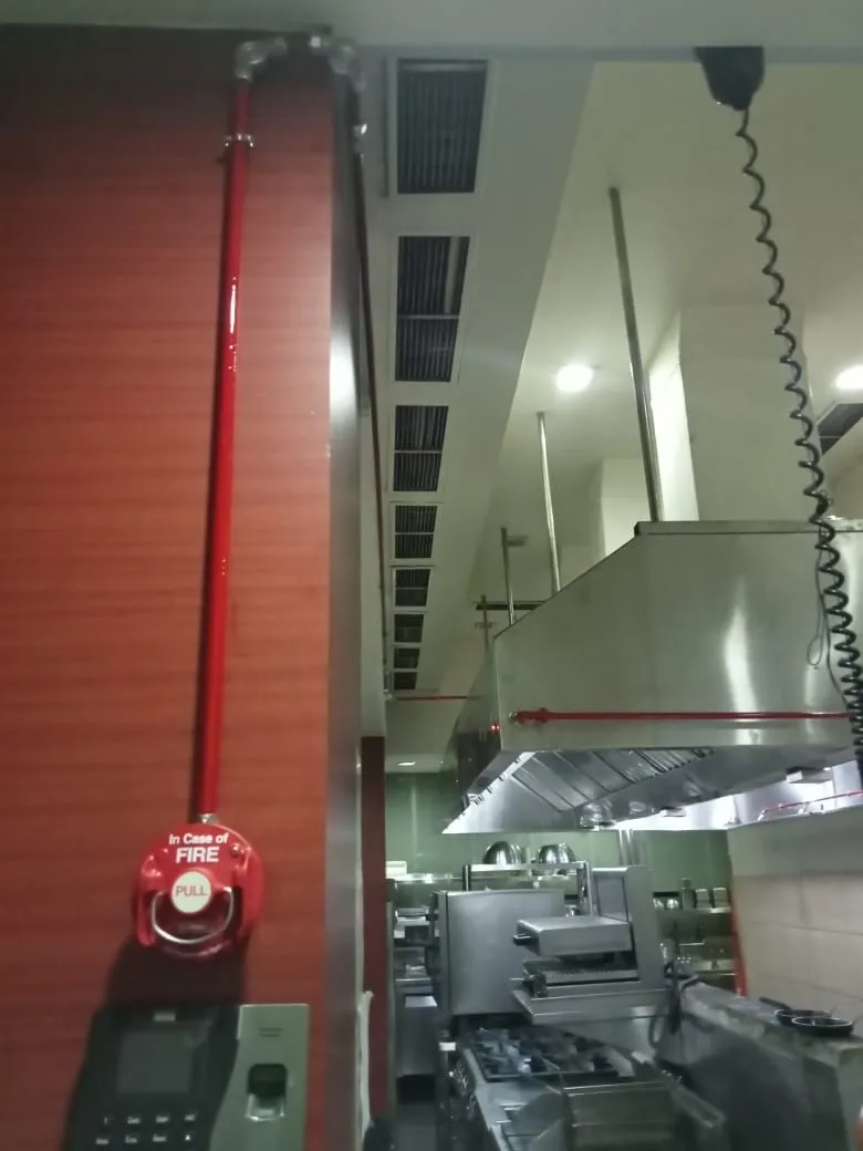Pemasangan Ansul R-102 Restaurant Commercial Kitchen Fire Protection di Kitchen Apprez Pakubuwono Residence