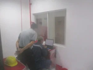 Pengujian Door Fan Test (Room Integrity Testing / Blower Door) di ruang Server PT Softex Indonesia yang berlokasi di Sidoarjo, Jawa Timur.