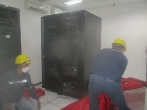Pengujian Door Fan Test (Room Integrity Testing / Blower Door) di ruang Server PT Softex Indonesia yang berlokasi di Sidoarjo, Jawa Timur.