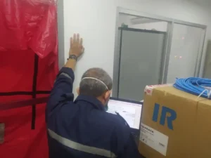 Pengujian Door Fan Test (Room Integrity Testing / Blower Door) di ruang Server PT Softex Indonesia yang berlokasi di Sidoarjo, Jawa Timur.
