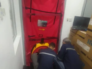 Pengujian Door Fan Test (Room Integrity Testing / Blower Door) di ruang Server PT Softex Indonesia yang berlokasi di Sidoarjo, Jawa Timur.