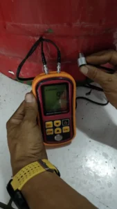 Proses hydrotest tabung FM200 milik Holcim