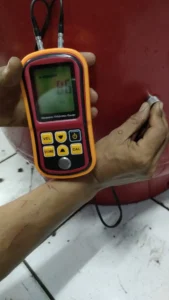 Proses hydrotest tabung FM200 milik Holcim