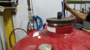 Proses hydrotest tabung FM200 Holcim