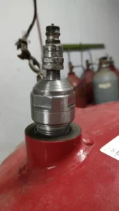 konektor tabung FM200 milik Holcim yang akan dilakukan hydrotest