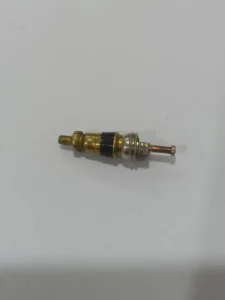 Nipple actuation port yang rusak diganti saat Refill Novec-1230 Indocement