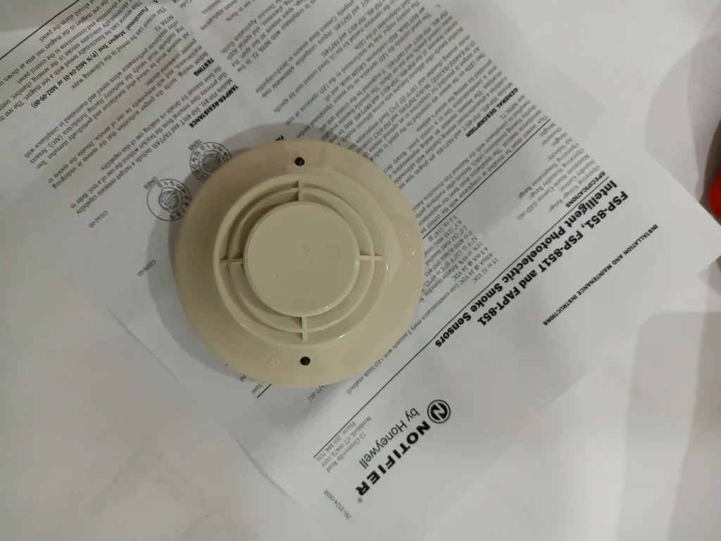 intelligent fsp-851 notifier smoke detector addressable